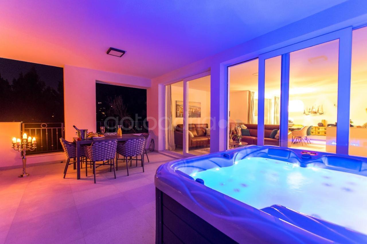 Villa Smaragd - Opal - Luxury Apt With Shared Pool And Private Hot Tub มาคาร์สกา ภายนอก รูปภาพ